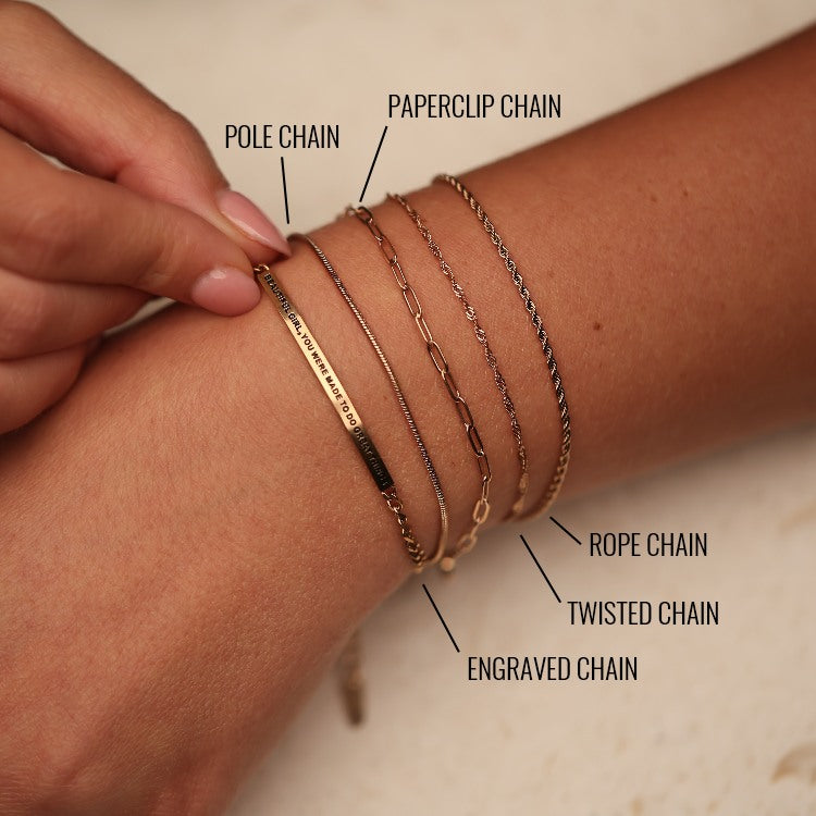 TWISTED ACCENT CHAIN BRACELET